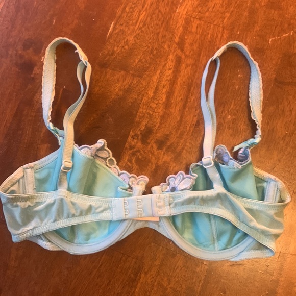 Victoria’s Secret Embroidered Bra - 34C - Picture 3 of 5